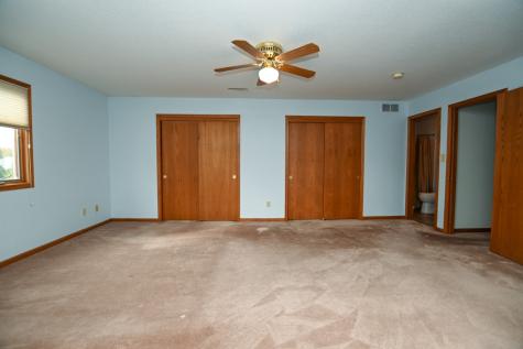 4135 Riverside Drive NE Cedar Rapids IA 52411