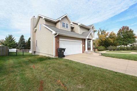 4135 Riverside Drive NE Cedar Rapids IA 52411