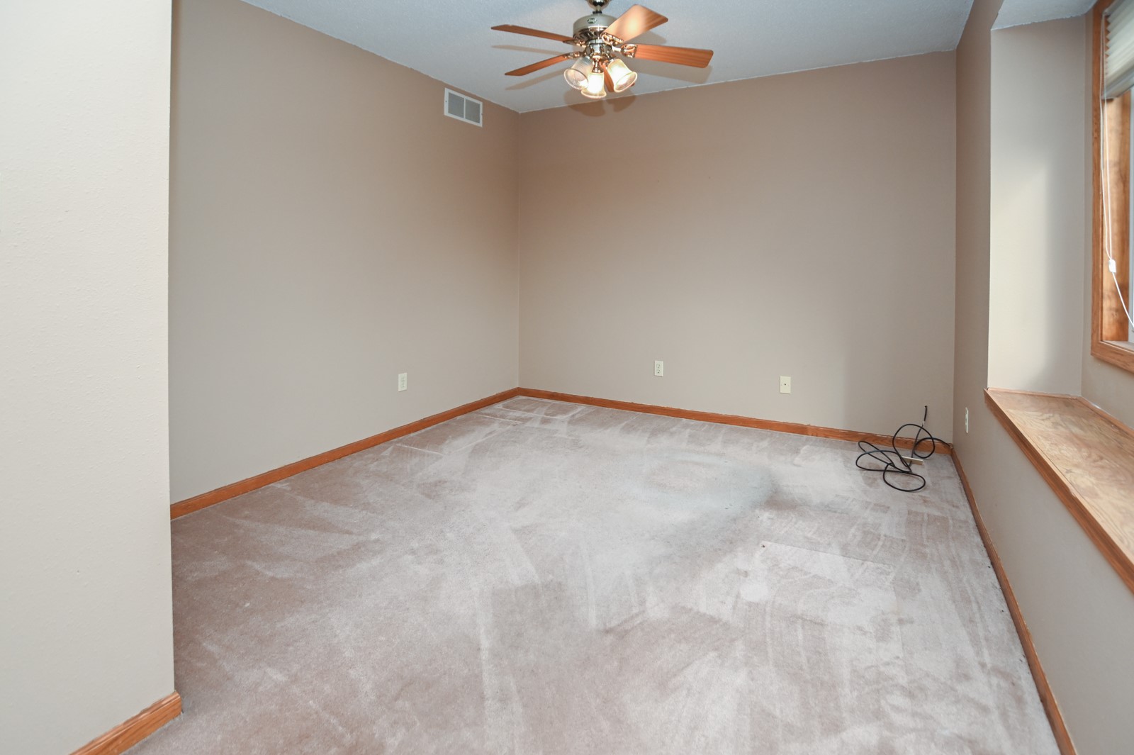 4135 Riverside Drive NE Cedar Rapids IA 52411
