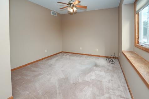 4135 Riverside Drive NE Cedar Rapids IA 52411