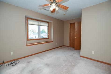 4135 Riverside Drive NE Cedar Rapids IA 52411