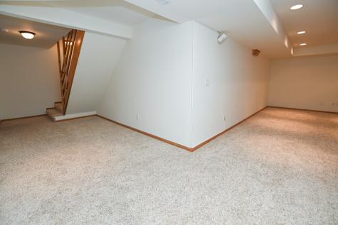 4135 Riverside Drive NE Cedar Rapids IA 52411