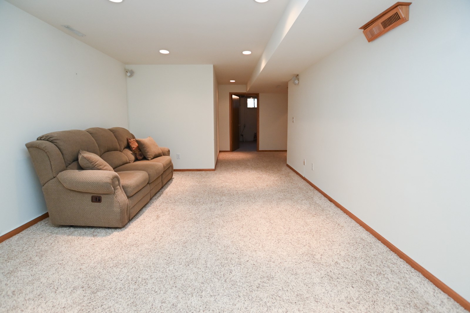 4135 Riverside Drive NE Cedar Rapids IA 52411