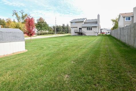 4135 Riverside Drive NE Cedar Rapids IA 52411