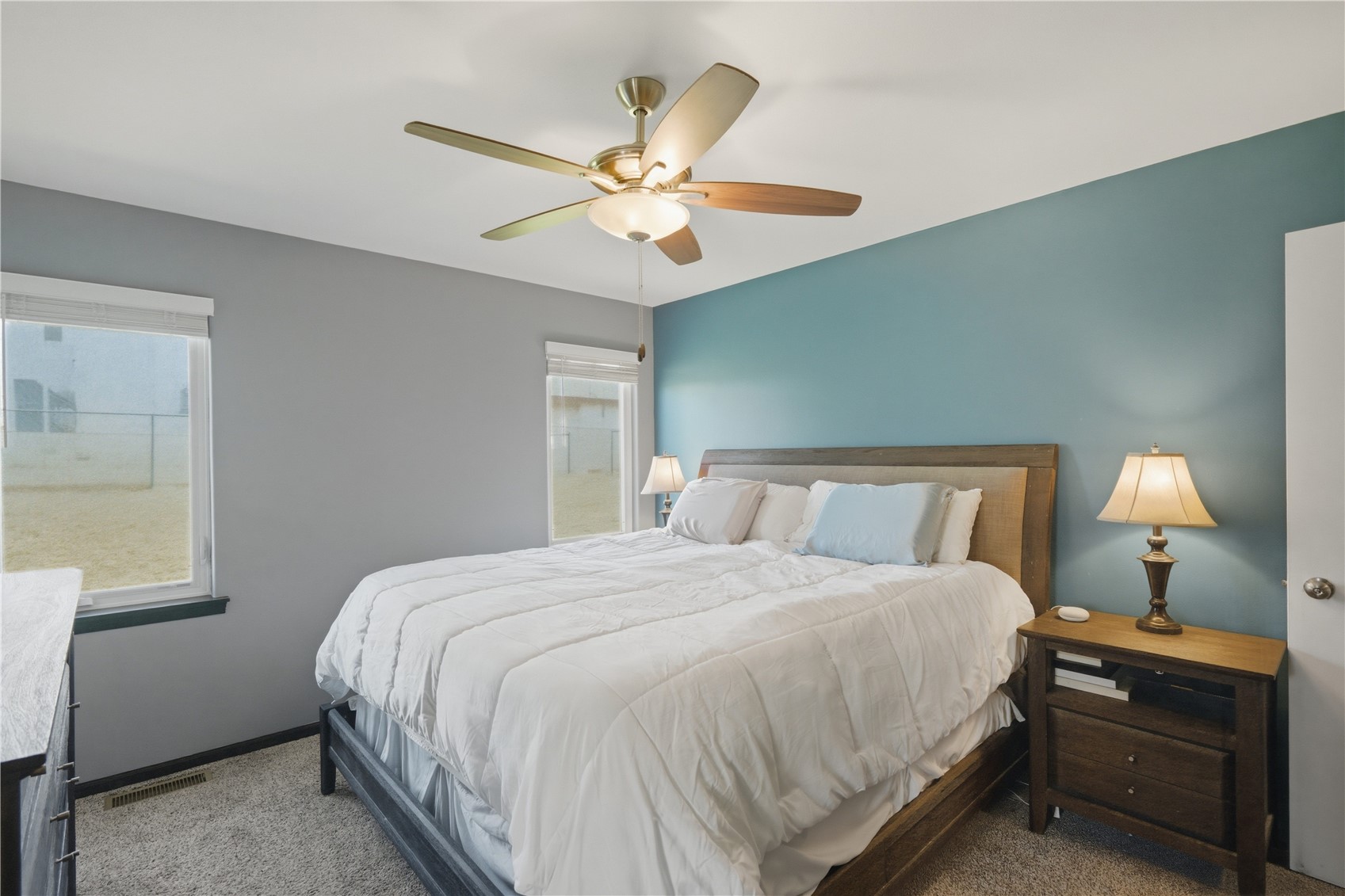 2124 Shady Grove Road SW Cedar Rapids IA 52404
