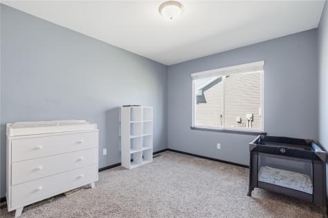 2124 Shady Grove Road SW Cedar Rapids IA 52404