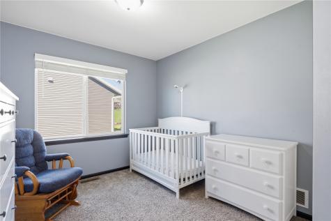 2124 Shady Grove Road SW Cedar Rapids IA 52404