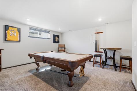 2124 Shady Grove Road SW Cedar Rapids IA 52404