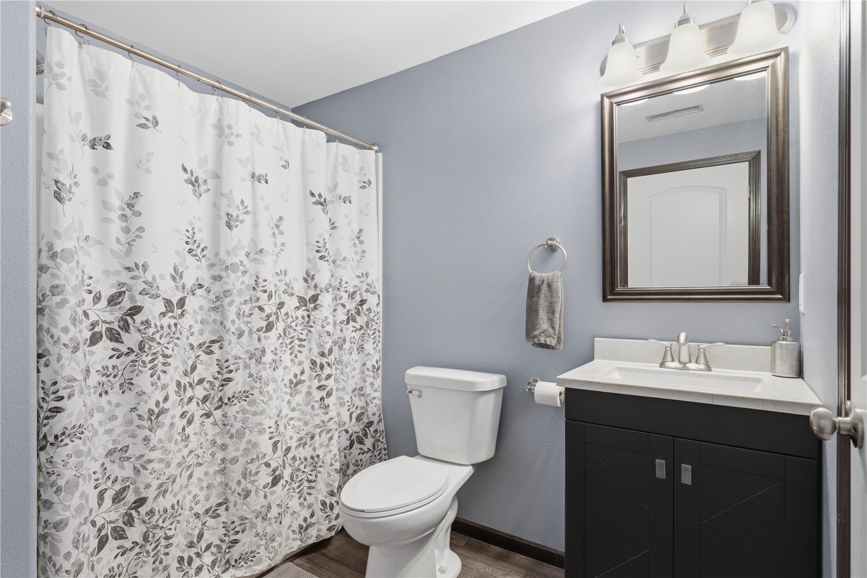 2124 Shady Grove Road SW Cedar Rapids IA 52404