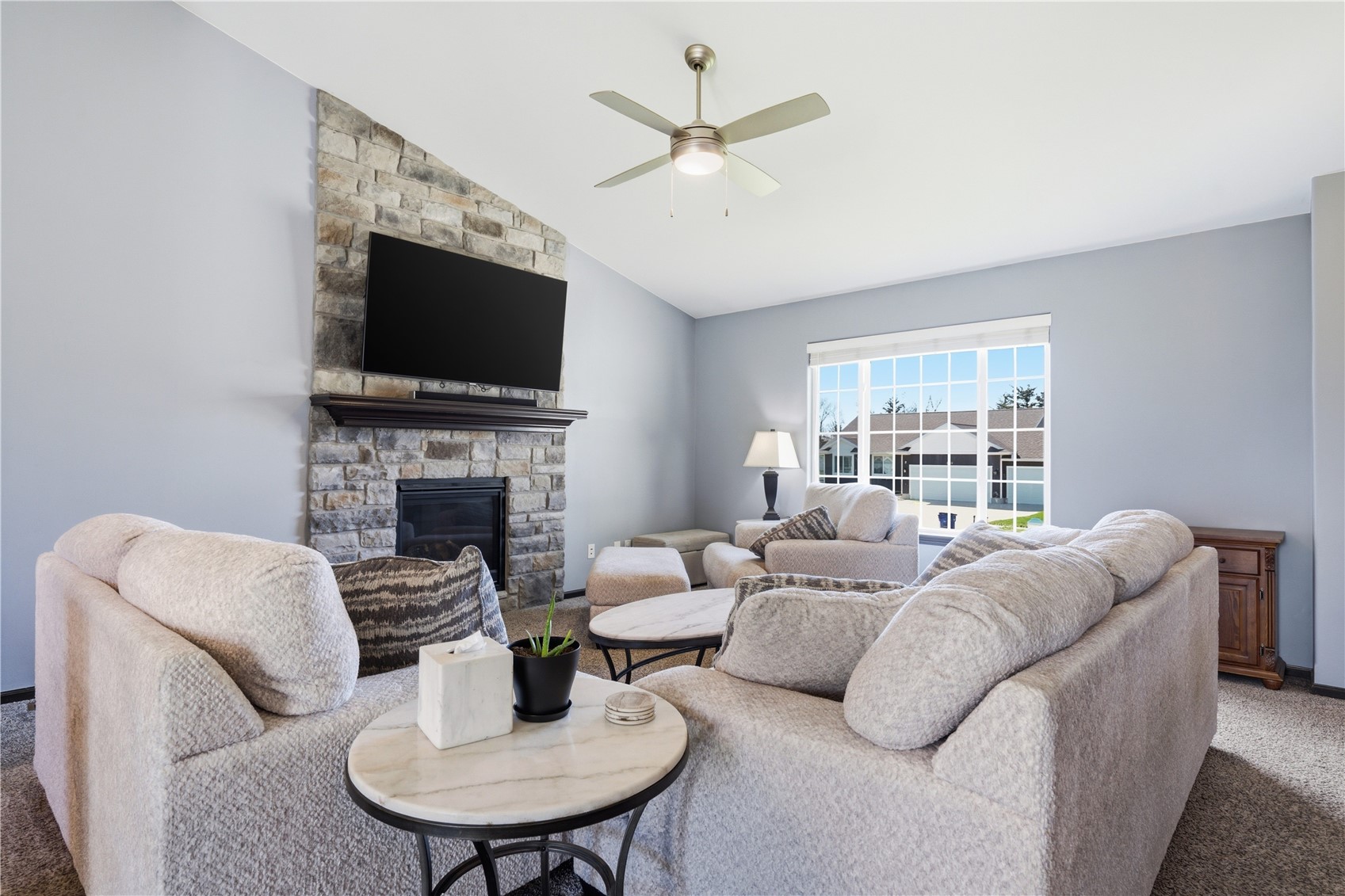 2124 Shady Grove Road SW Cedar Rapids IA 52404