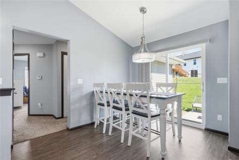 2124 Shady Grove Road SW Cedar Rapids IA 52404