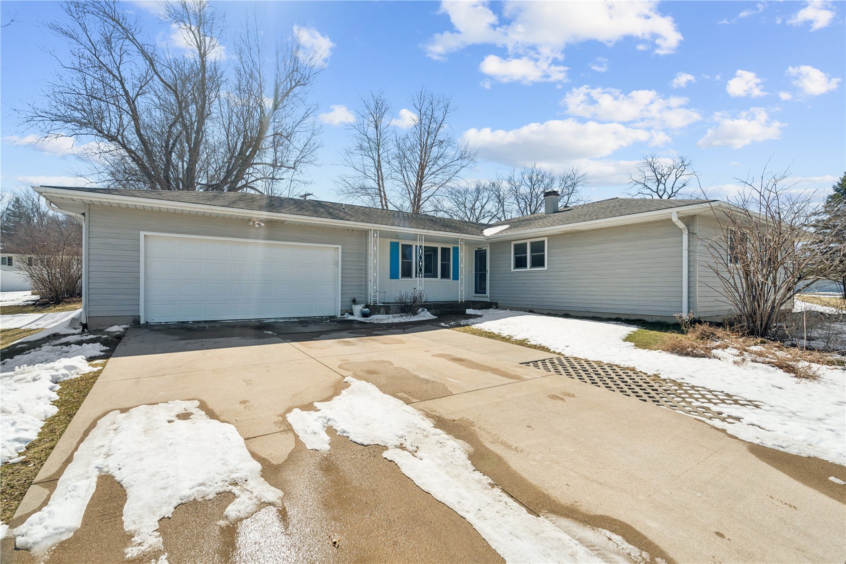 1203 East 3rd Street Anamosa IA 52205