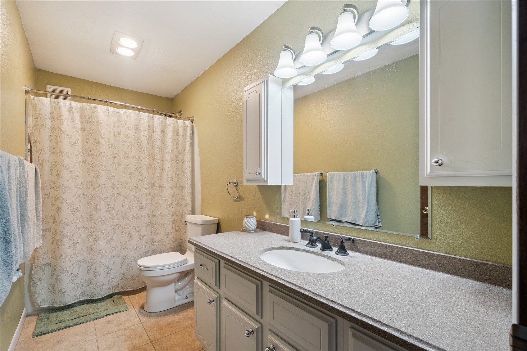 1203 East 3rd Street Anamosa IA 52205