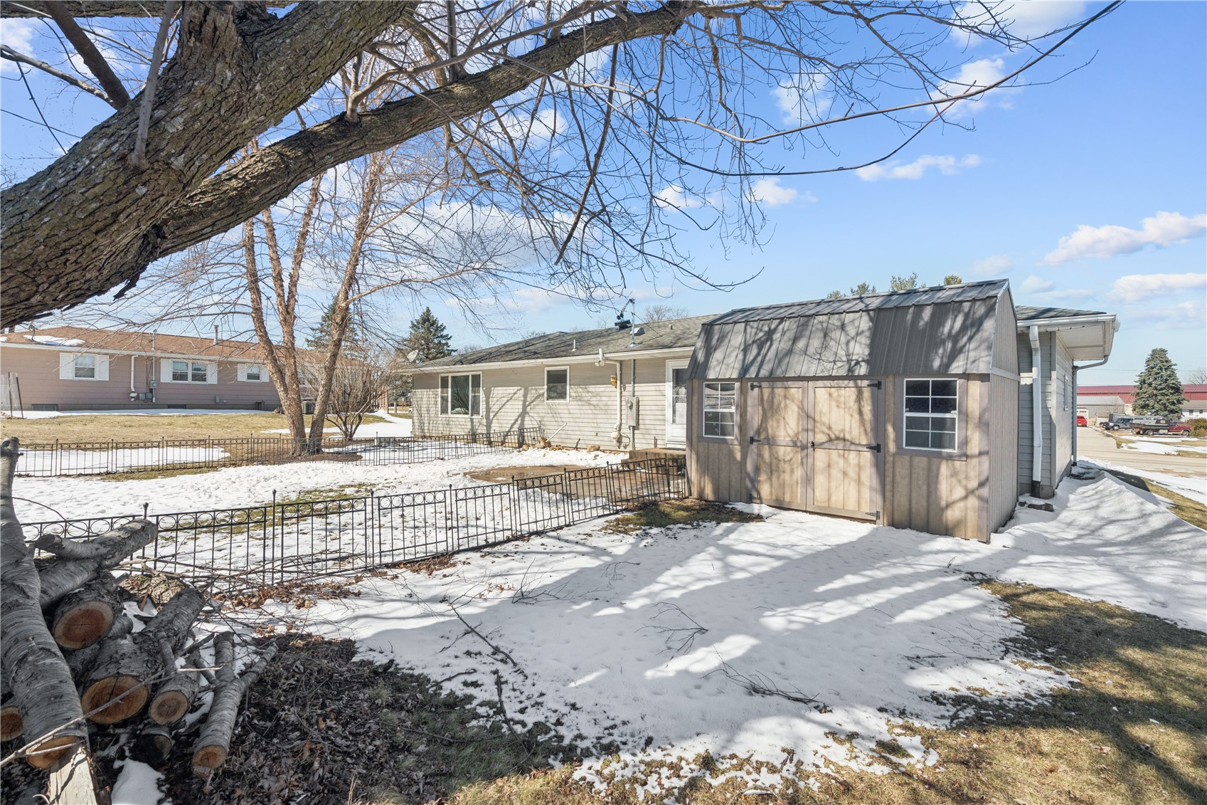 1203 East 3rd Street Anamosa IA 52205