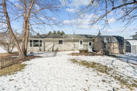 1203 East 3rd Street Anamosa IA 52205
