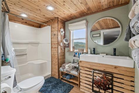 502 Volga Road Elkader IA 52043