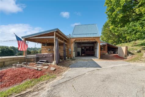 502 Volga Road Elkader IA 52043