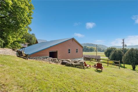 502 Volga Road Elkader IA 52043