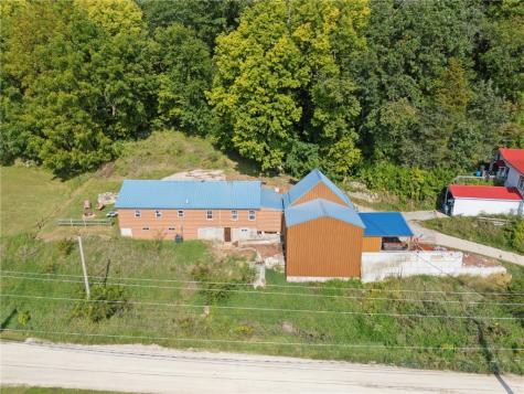 502 Volga Road Elkader IA 52043