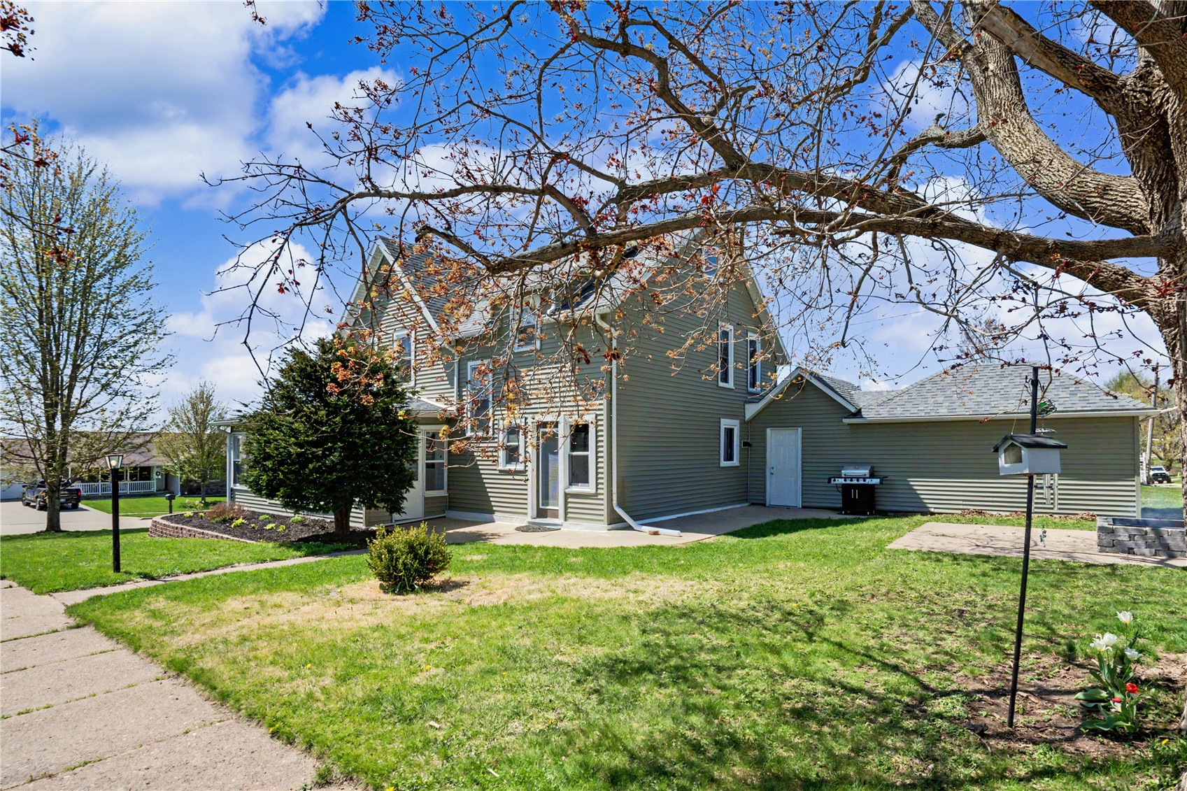 128 S Gill Street Monticello IA 52310