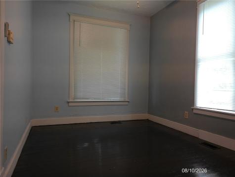 703 5th Street Victor IA 52347