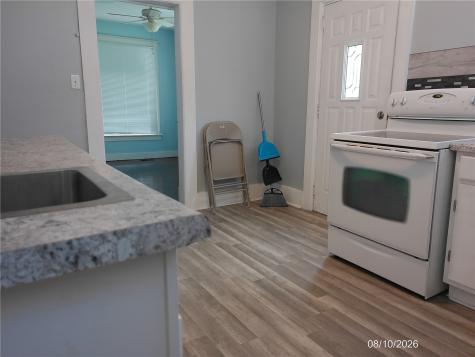 703 5th Street Victor IA 52347