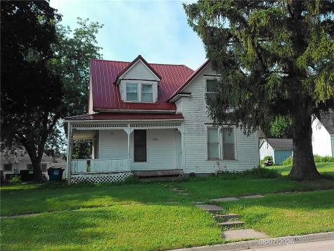 703 5th Street Victor IA 52347