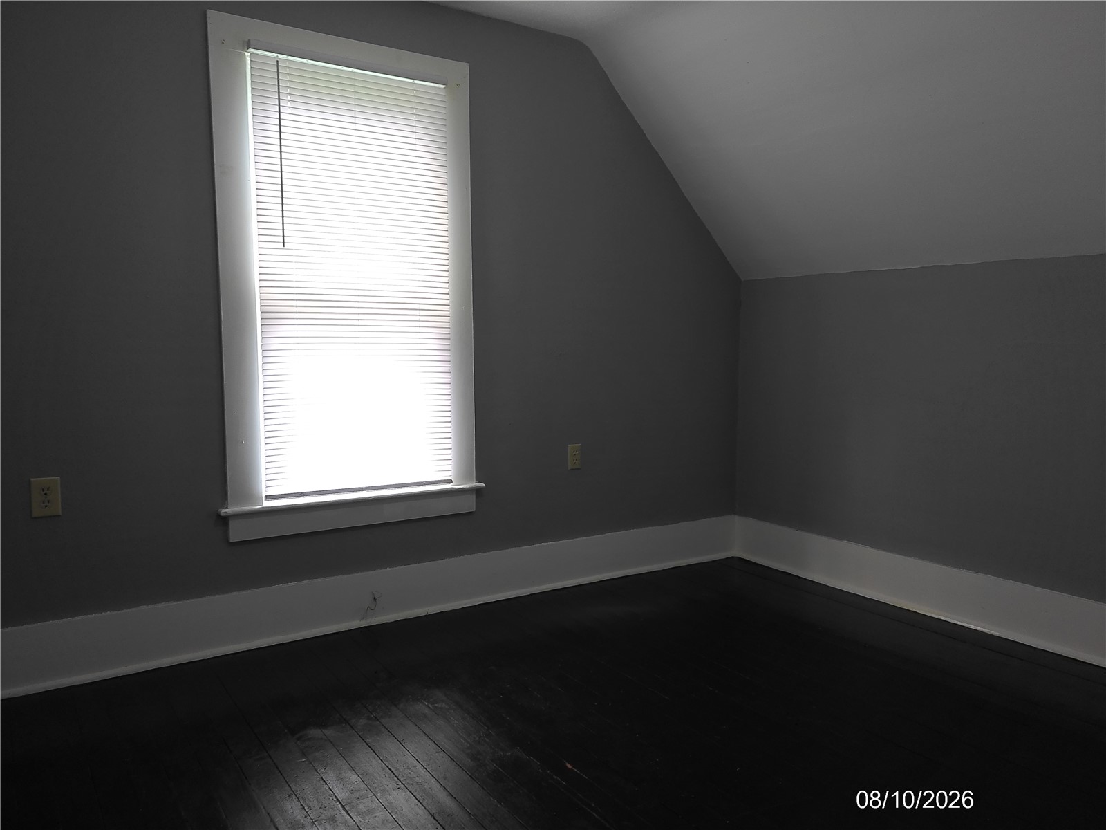 703 5th Street Victor IA 52347