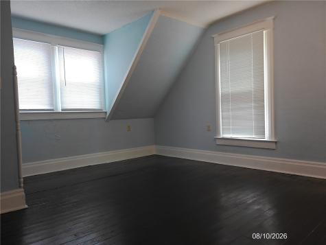 703 5th Street Victor IA 52347