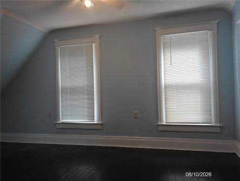 703 5th Street Victor IA 52347