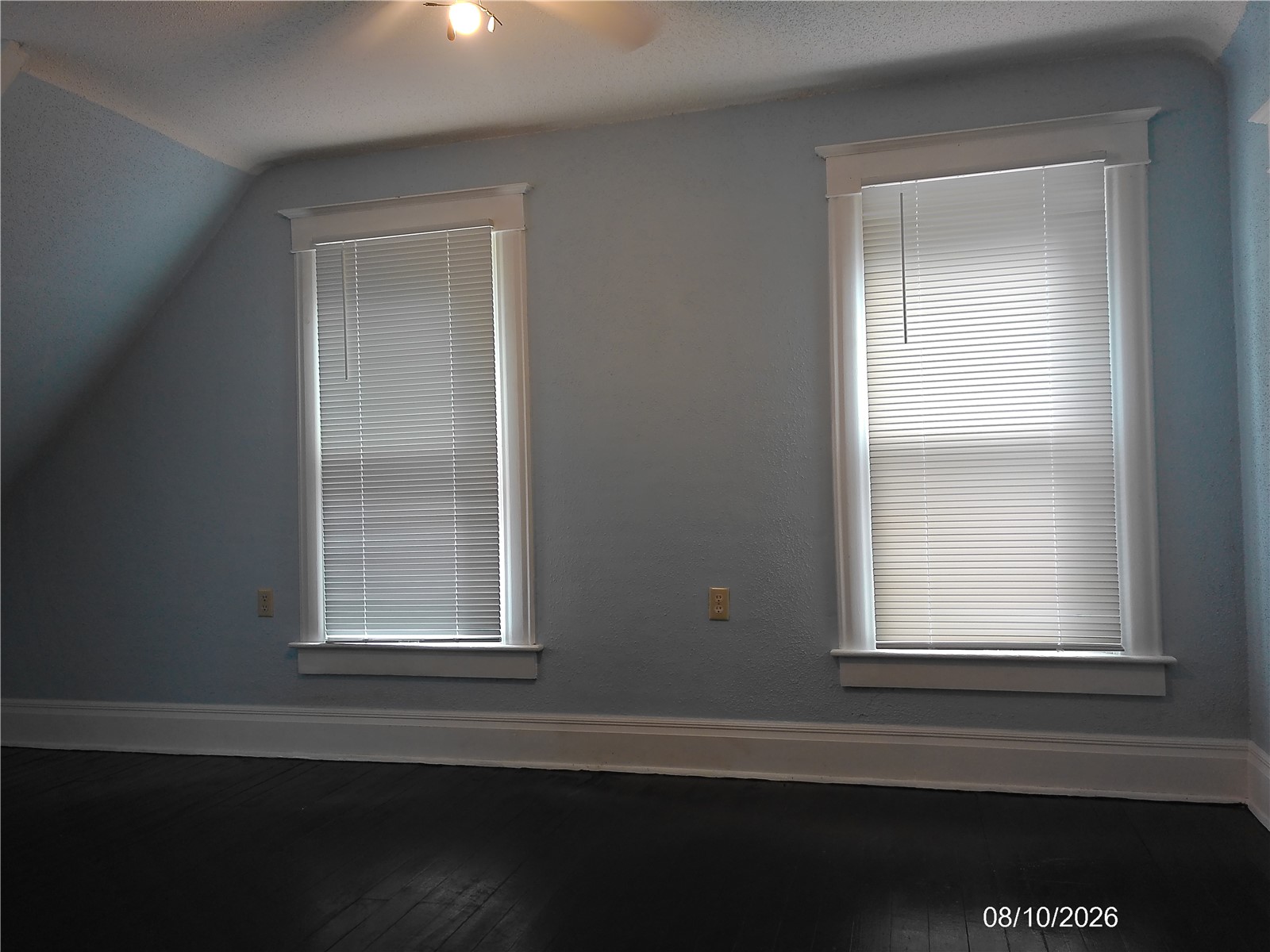 703 5th Street Victor IA 52347