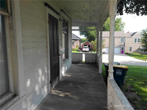 703 5th Street Victor IA 52347