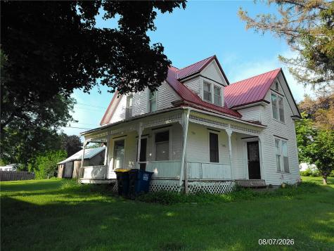 703 5th Street Victor IA 52347