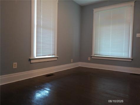 703 5th Street Victor IA 52347