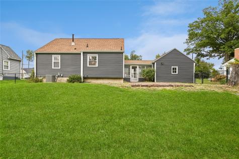 1117 35th Street NE Cedar Rapids IA 52402