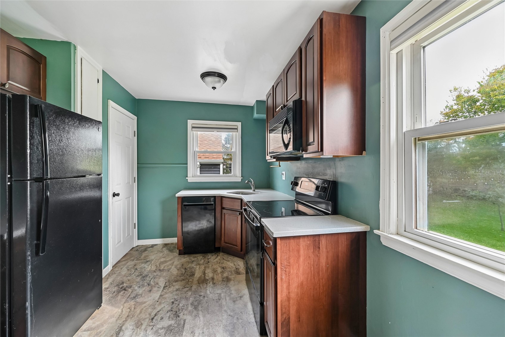 1117 35th Street NE Cedar Rapids IA 52402