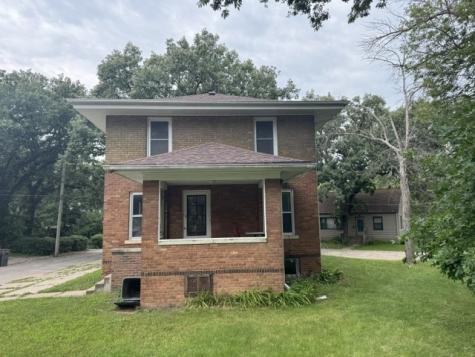 5 Willow Drive Mason City IA 50401