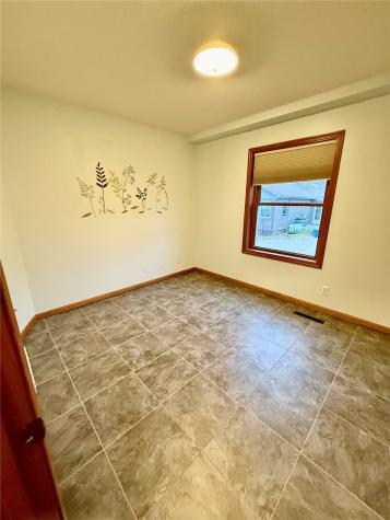 355 Wolf Valley Road Hiawatha IA 52233