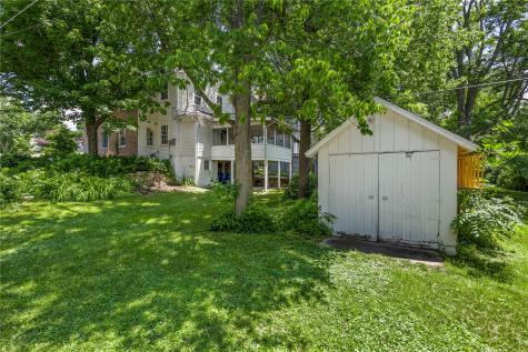 214 2nd Street SE Mt Vernon IA 52314