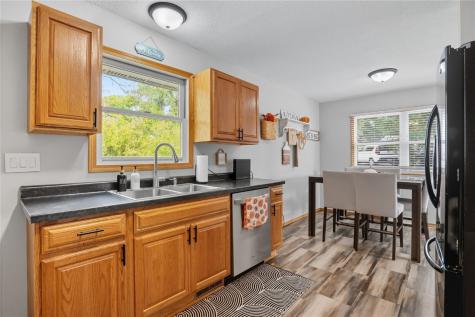 921 7th Street SE Mt Vernon IA 52314