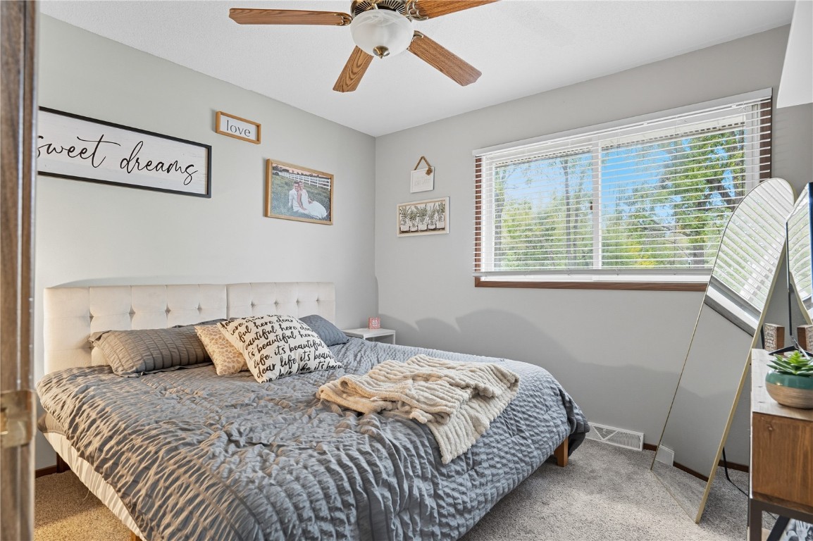 921 7th Street SE Mt Vernon IA 52314