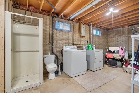 921 7th Street SE Mt Vernon IA 52314