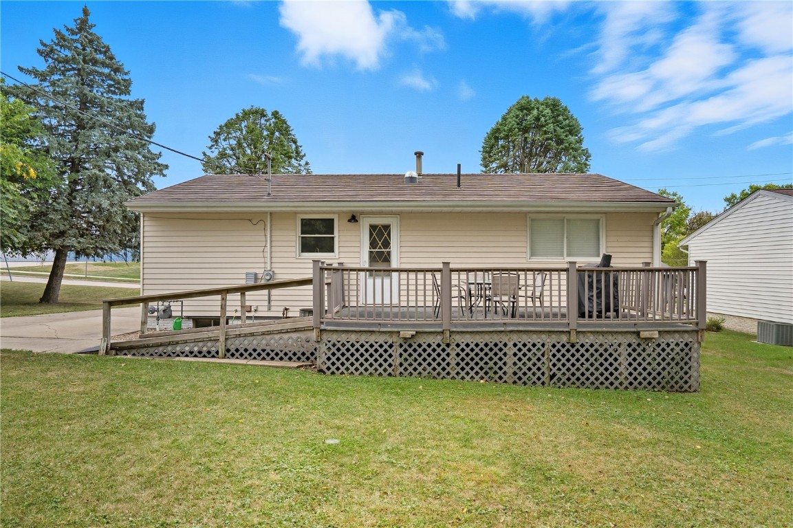 921 7th Street SE Mt Vernon IA 52314