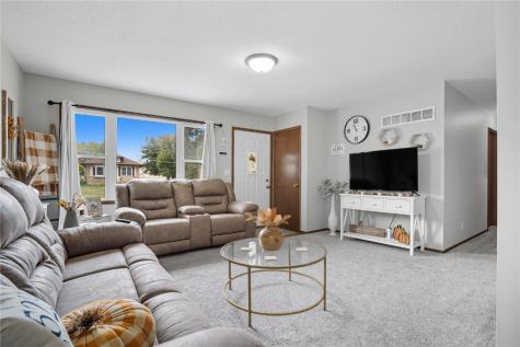 921 7th Street SE Mt Vernon IA 52314