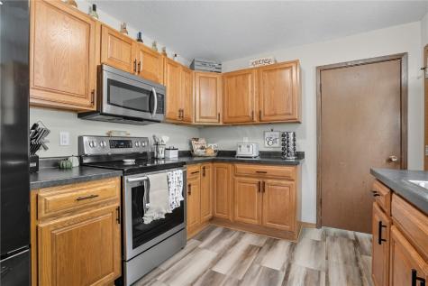 921 7th Street SE Mt Vernon IA 52314