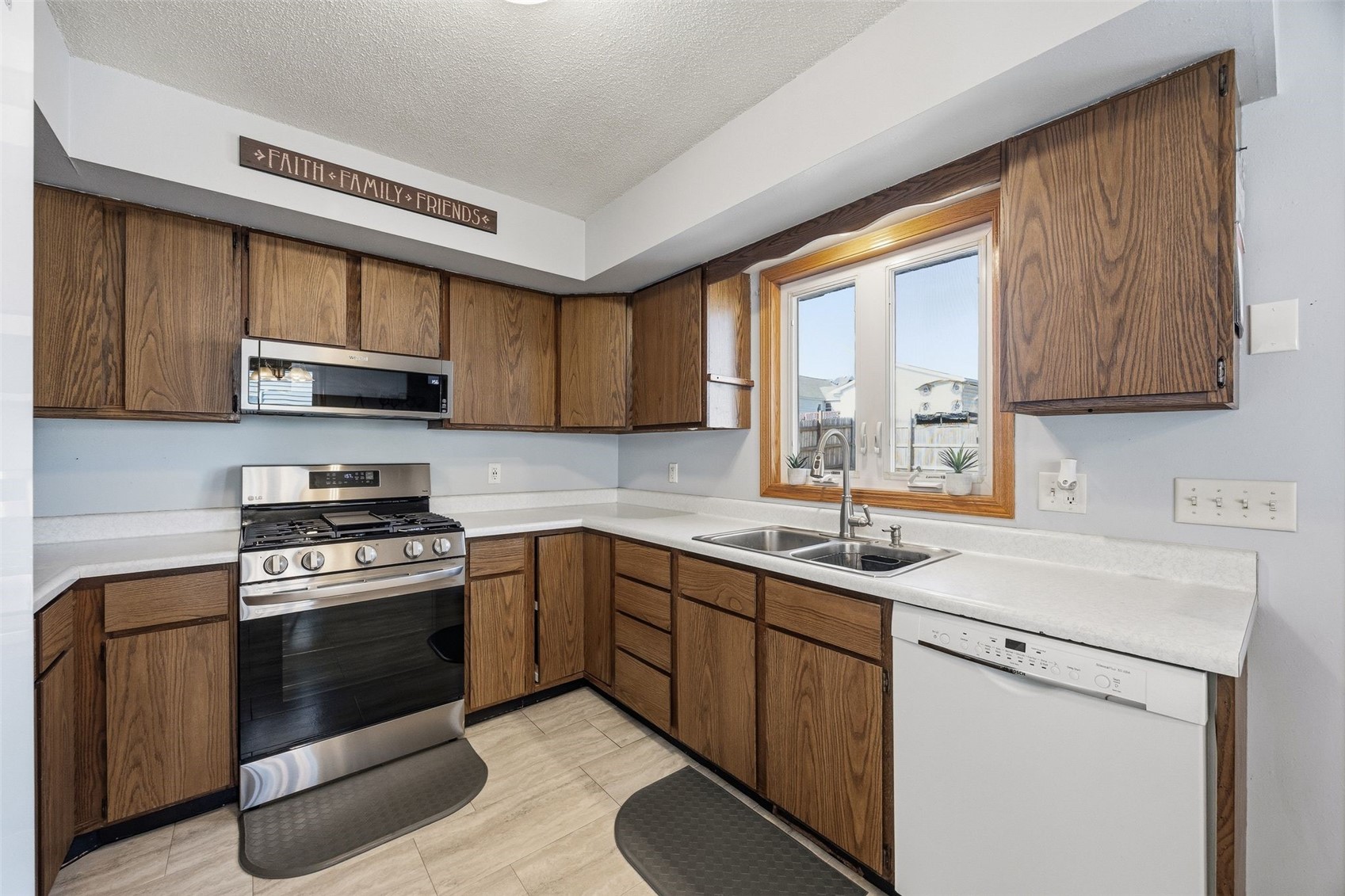 530 E 6th Street Tipton IA 52772