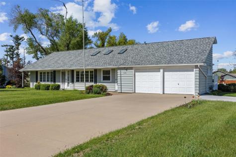 4324 C Avenue NE Cedar Rapids IA 52402