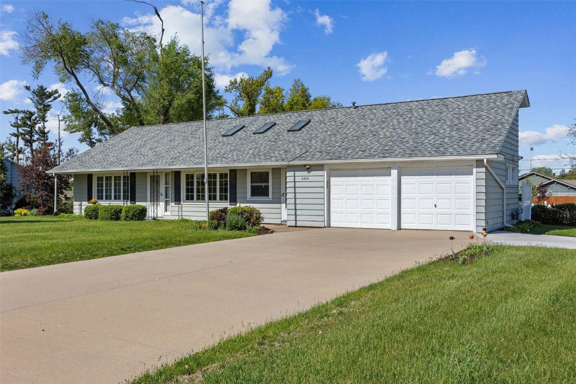 4324 C Avenue NE Cedar Rapids IA 52402