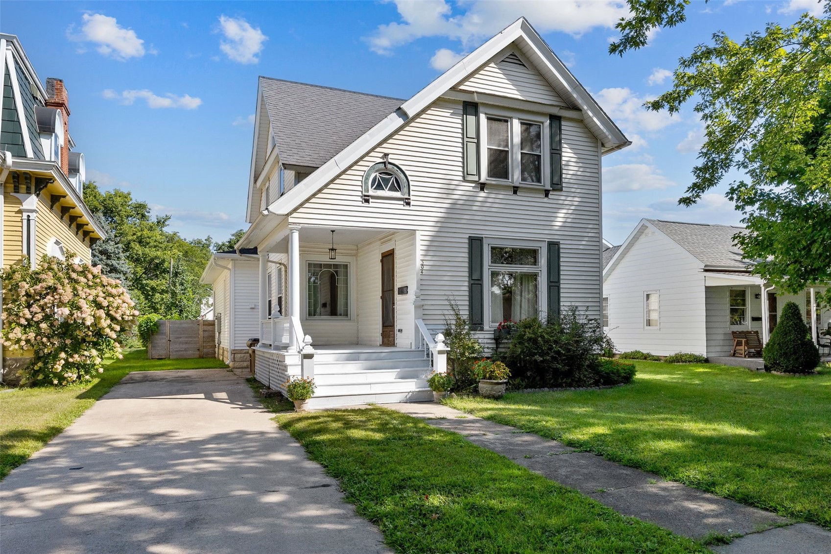 304 E Union Street Manchester IA 52057