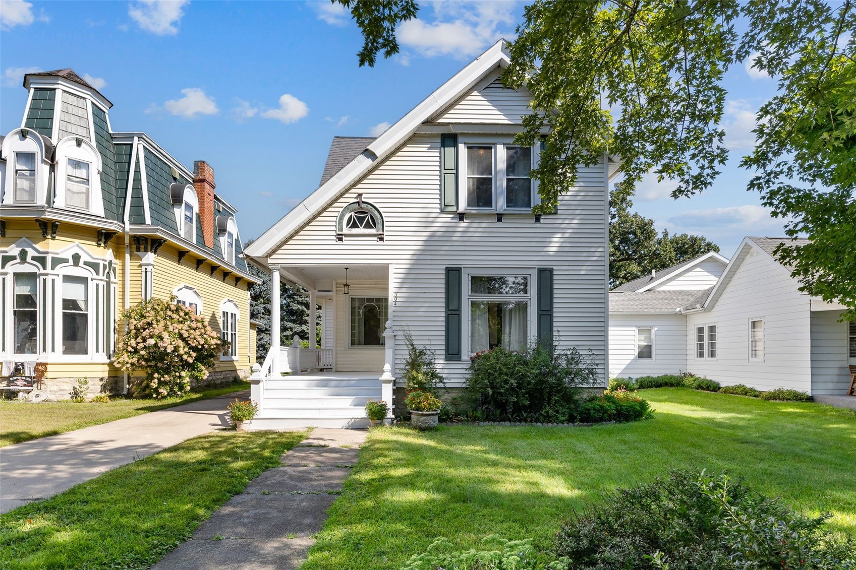 304 E Union Street Manchester IA 52057